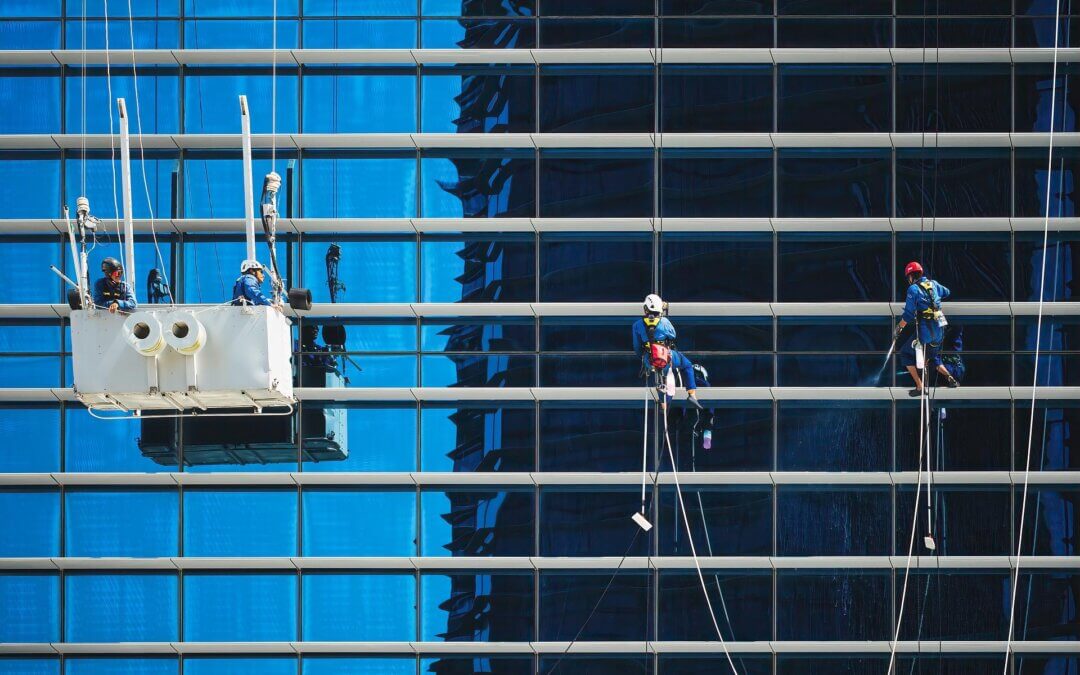 How to Clean High Rise Windows? A Complete Guide for Skyscraper Owners